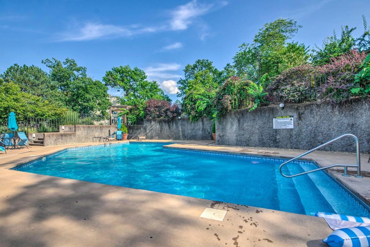 Ozarks Vacation Rental Condo With Lake View! Bagian luar foto
