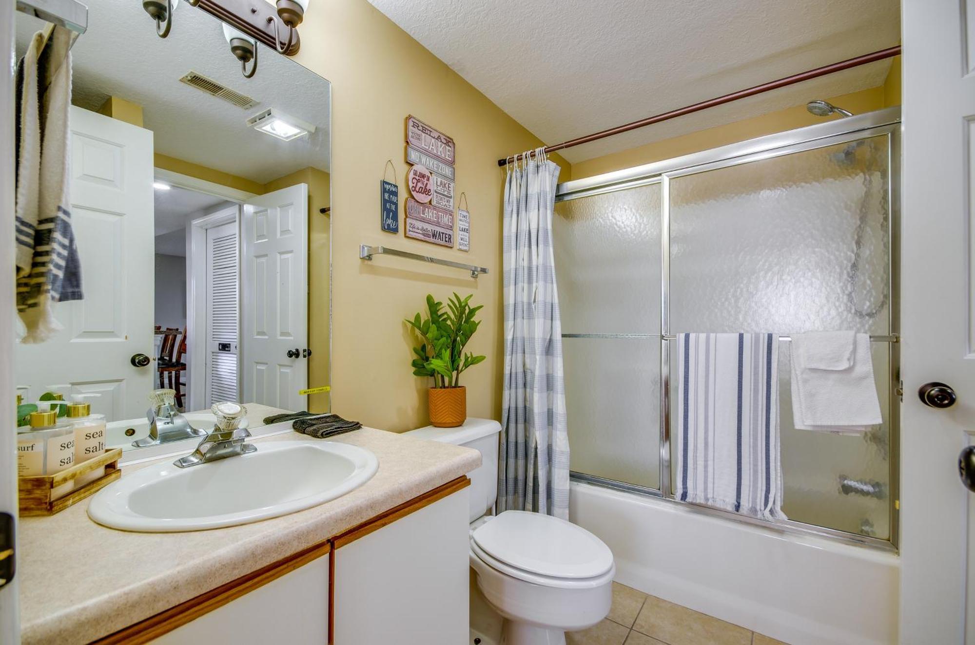 Ozarks Vacation Rental Condo With Lake View! Bagian luar foto