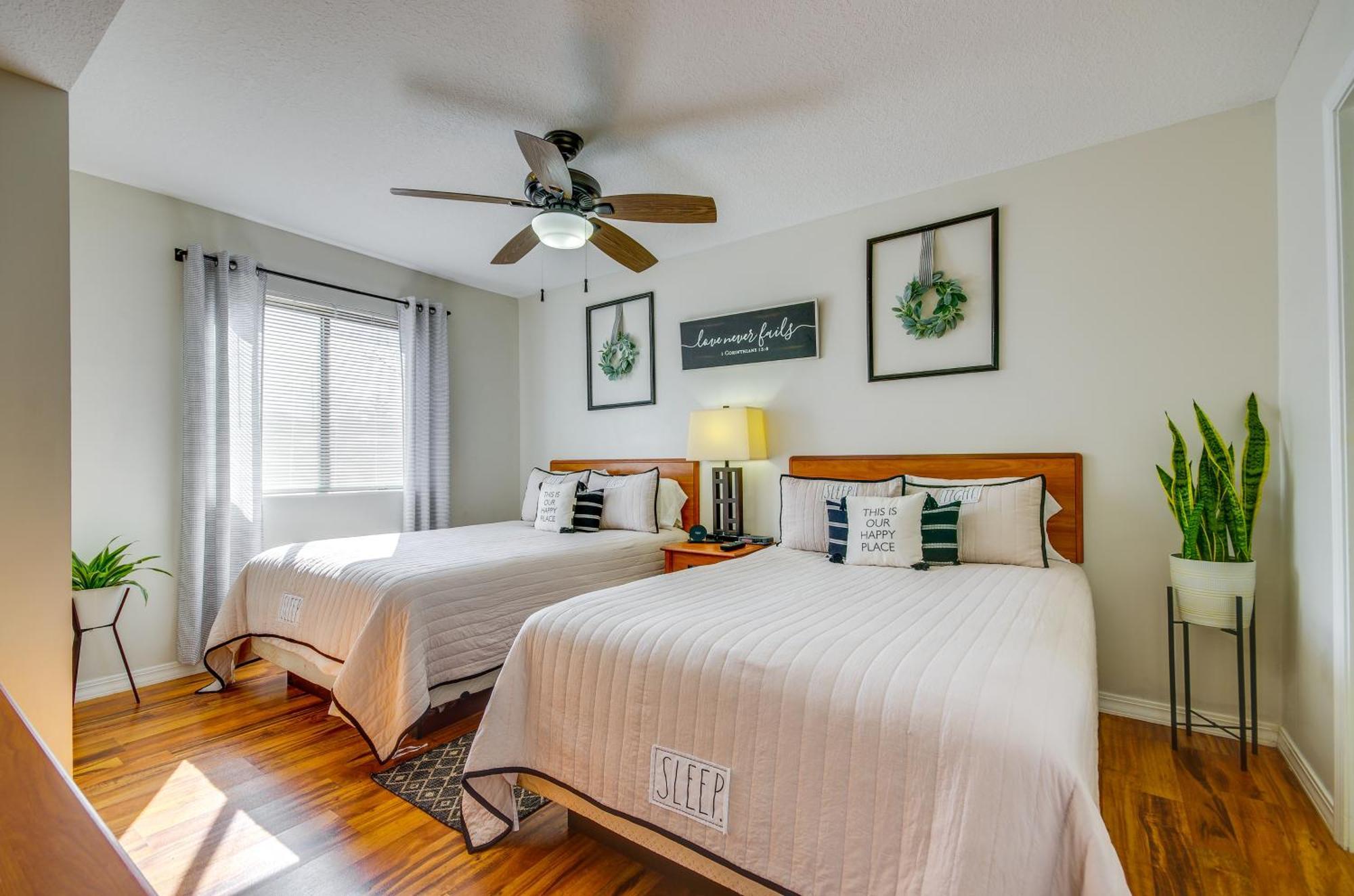 Ozarks Vacation Rental Condo With Lake View! Bagian luar foto