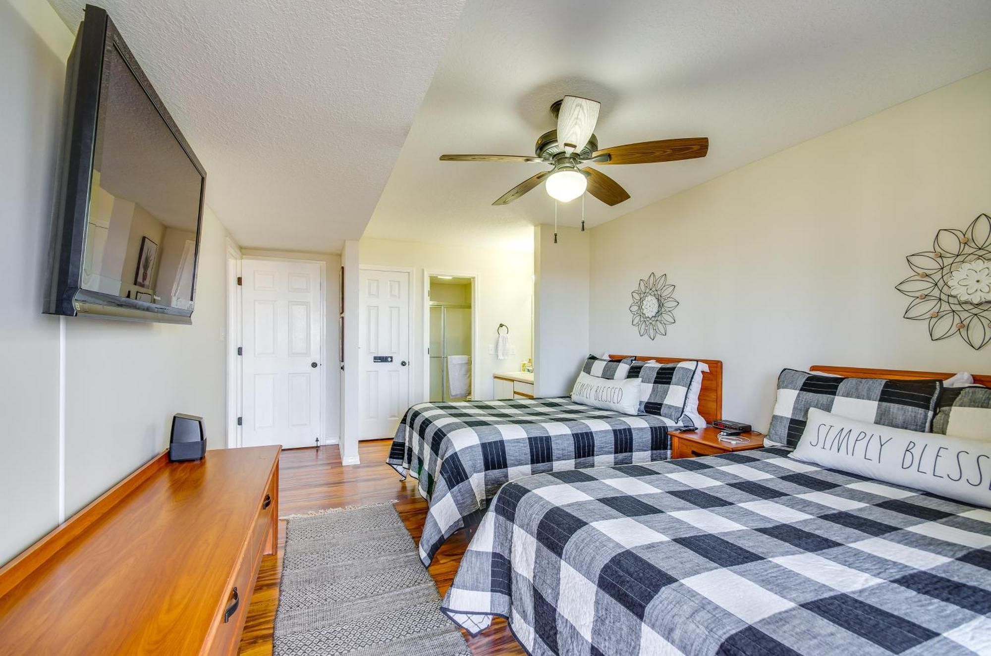 Ozarks Vacation Rental Condo With Lake View! Bagian luar foto
