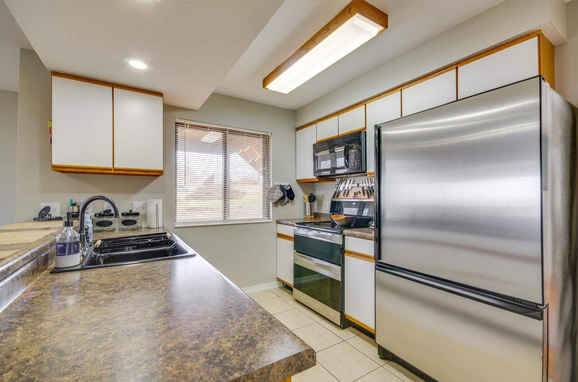 Ozarks Vacation Rental Condo With Lake View! Bagian luar foto
